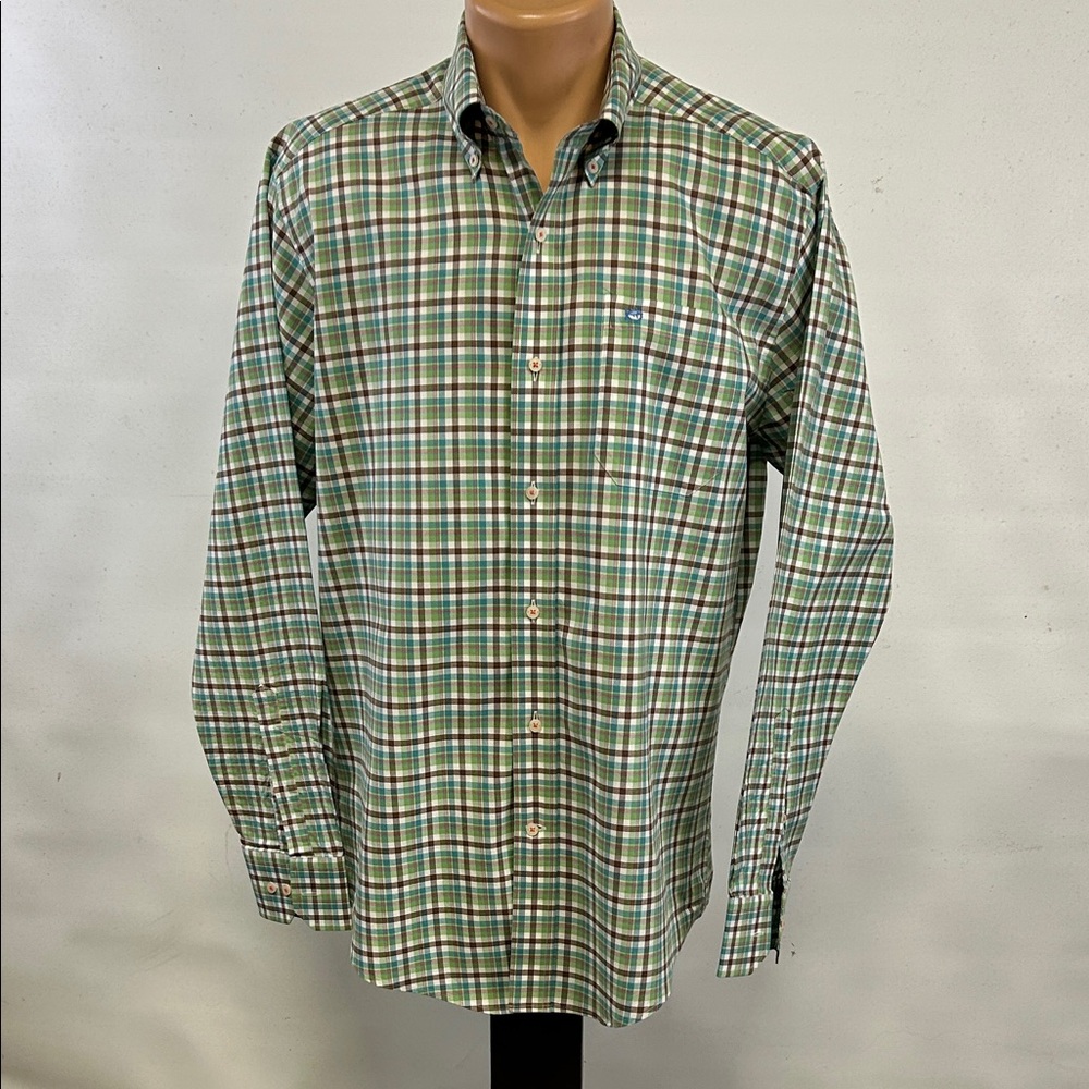 Southern Tide long sleeve button down collar shirt.  M